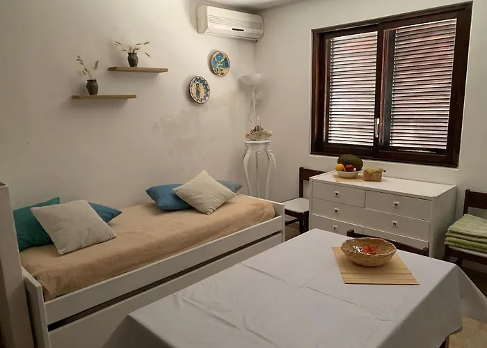 Casa Oura Located 100 Metres From The *