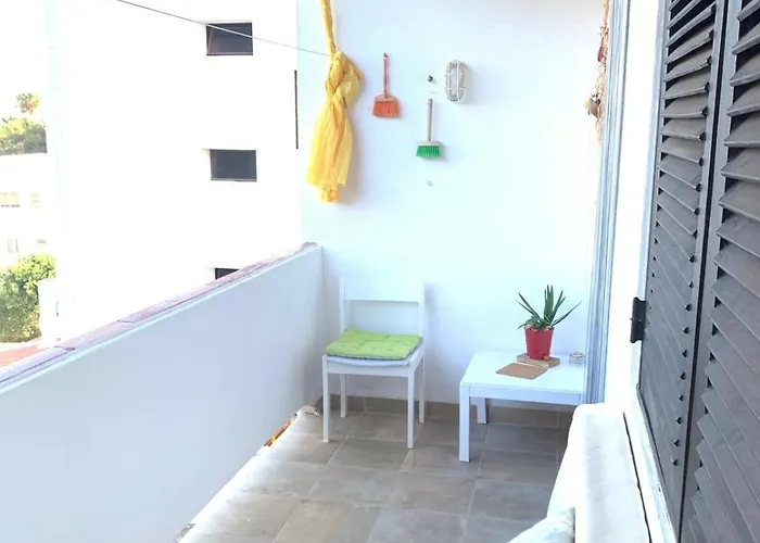 Casa Oura Located 100 Metres From The 阿尔布费拉