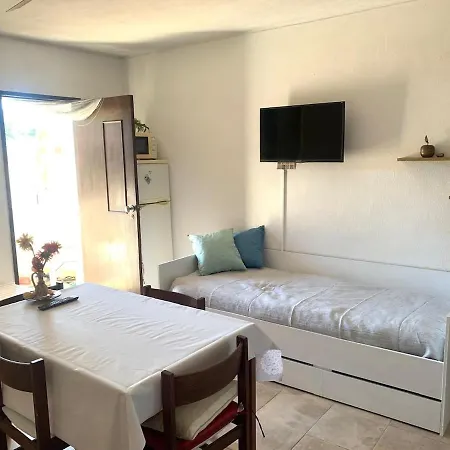 Casa Oura Located 100 Metres From The Apartment Albufeira